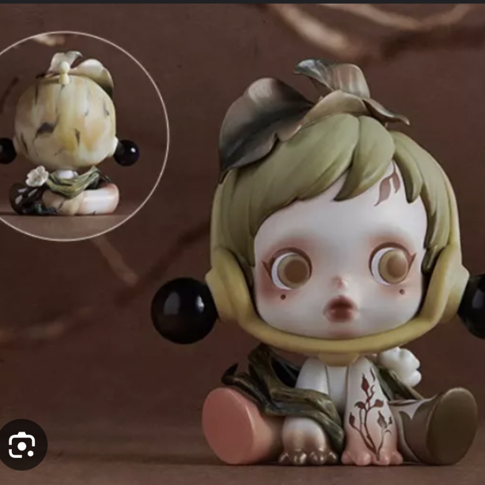 Whimsical Leaf-Themed Figurine